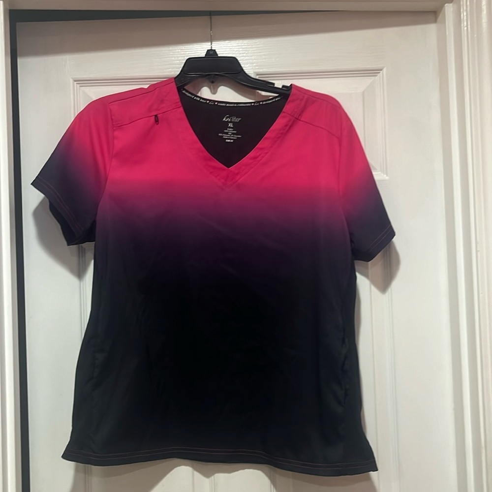 Women’s Koi light extra large, scrub, top, pink and black